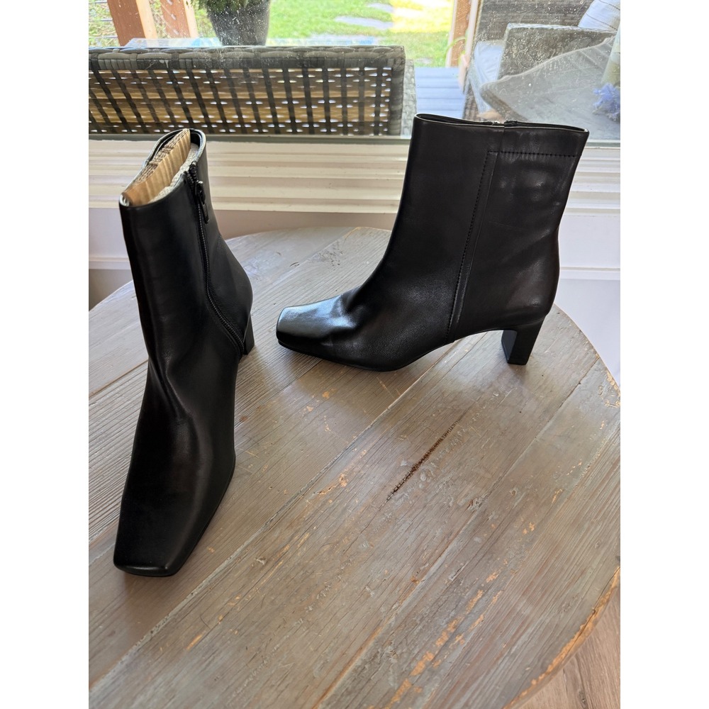Chico's Black Leather Square Toe Block Heel Ankle Boots Minimalist Womens 7M NWT
